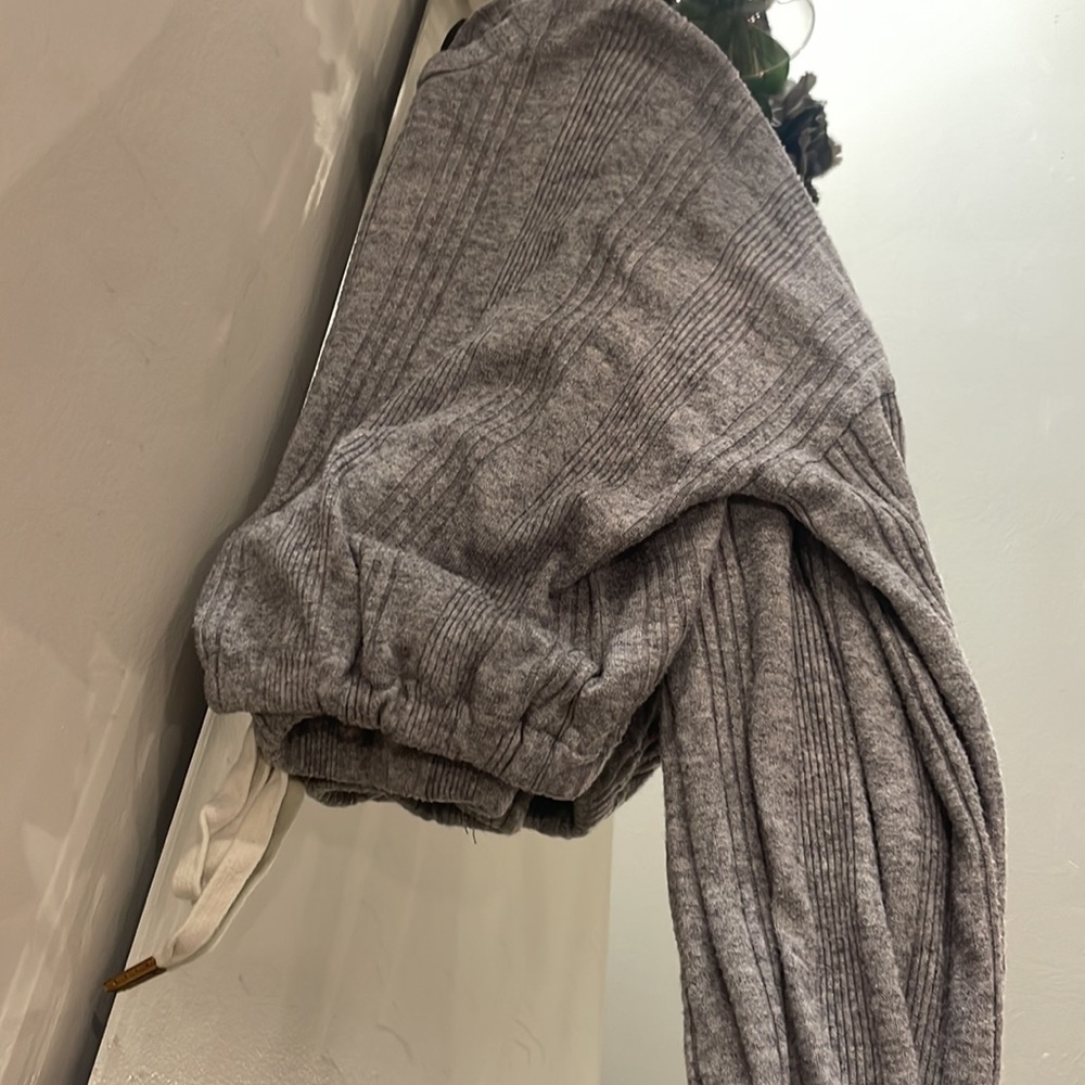 Cinch Sweater Grey - Picture 2 of 2